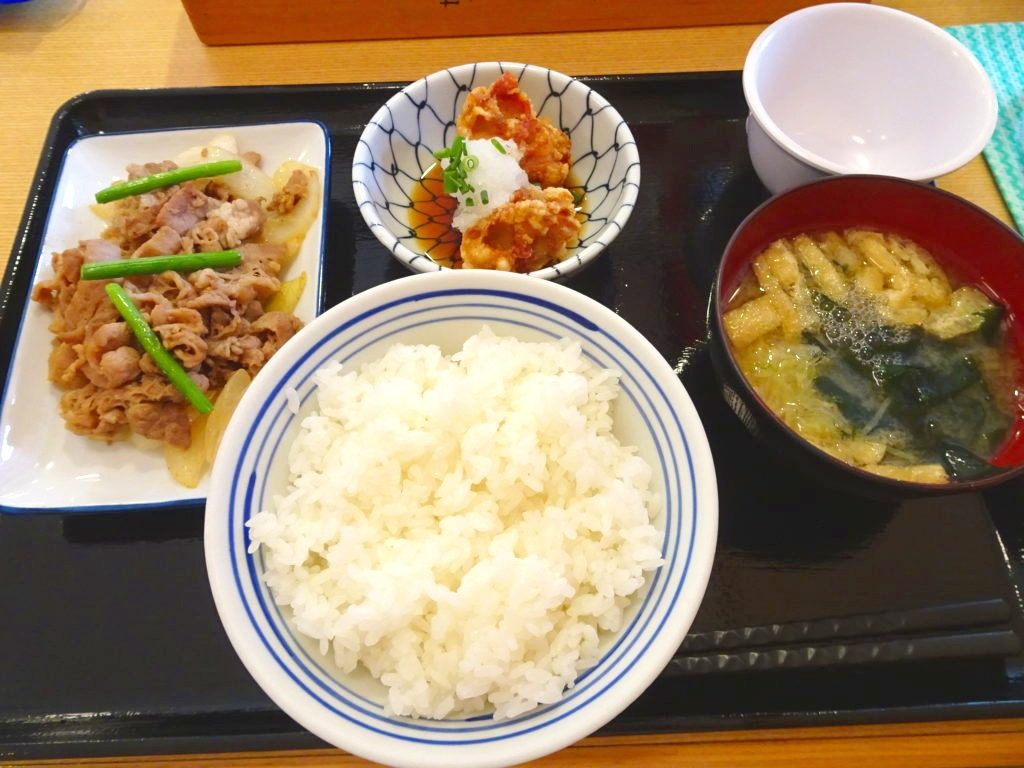 東新宿食堂 （まいどおおきに食堂）の定食