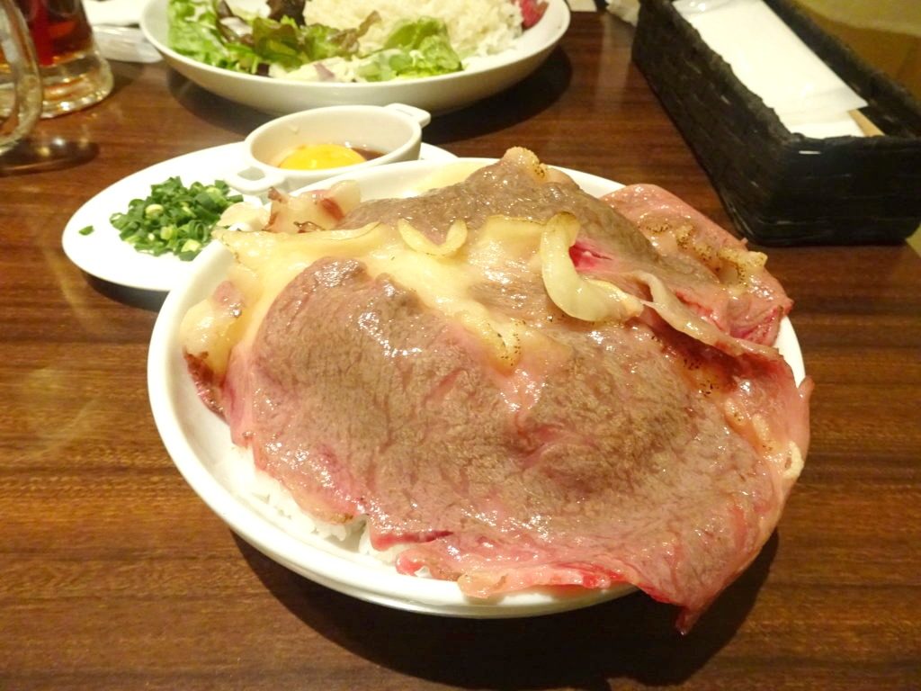 黒毛和牛の炙り丼（限定3食）　1,500円