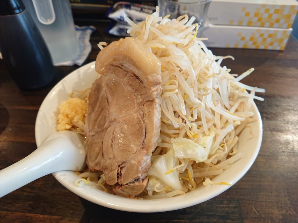 つけ麺 東 ラーメン（二郎インスパイア）「ヤサイマシマシ、ニンニク、アブラ増し」1