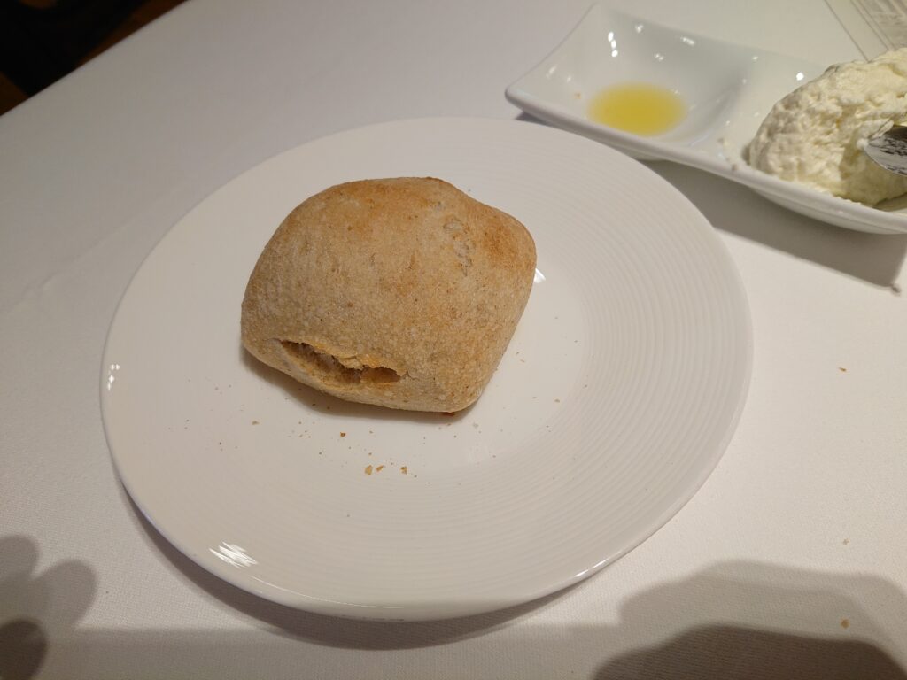 お代わりのパン1