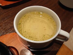 肉塊UNO（ニクカイウノ） 恵比寿店　ランチスープ