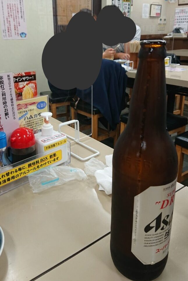 赤提灯＠上野　420円の瓶ビール（大瓶）
