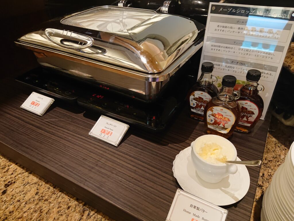 ニューオータニ SATSUKI（サツキ） 朝食ビュッフェ フレンチトーストとパンケーキ