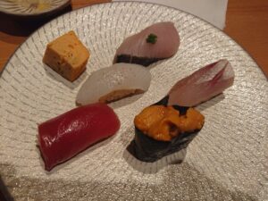 松栄（まつえ） 恵比寿本店 コースのお寿司のにぎり2