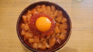 [数量限定]サーモン専門店のサーモンユッケ丼　1,738円