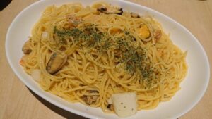 日替わり魚介ペペロンチーノ 特盛(無料)　800円