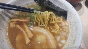 [波市]煮干しラーメン　1,000円の麺