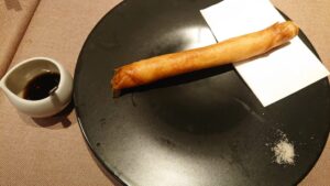 揚げ物：海鮮を使った棒春巻き