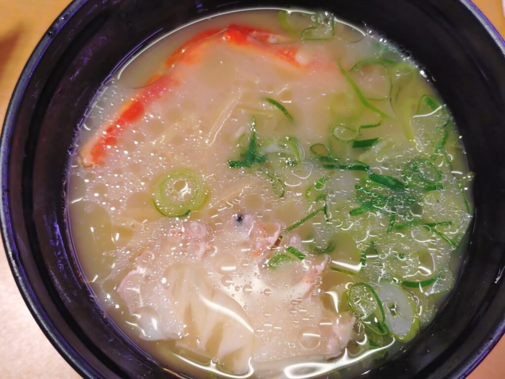 スシローのかに白湯ラーメン