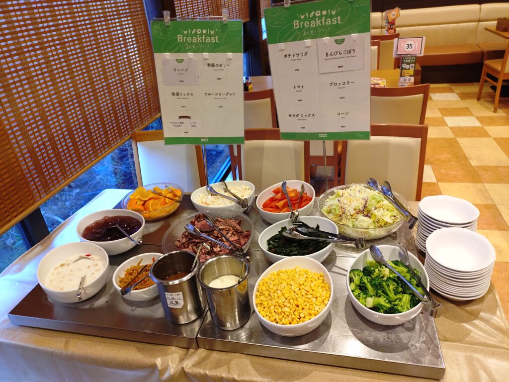 ココス（COCO'S） 朝食バイキングビュッフェのサラダコーナー