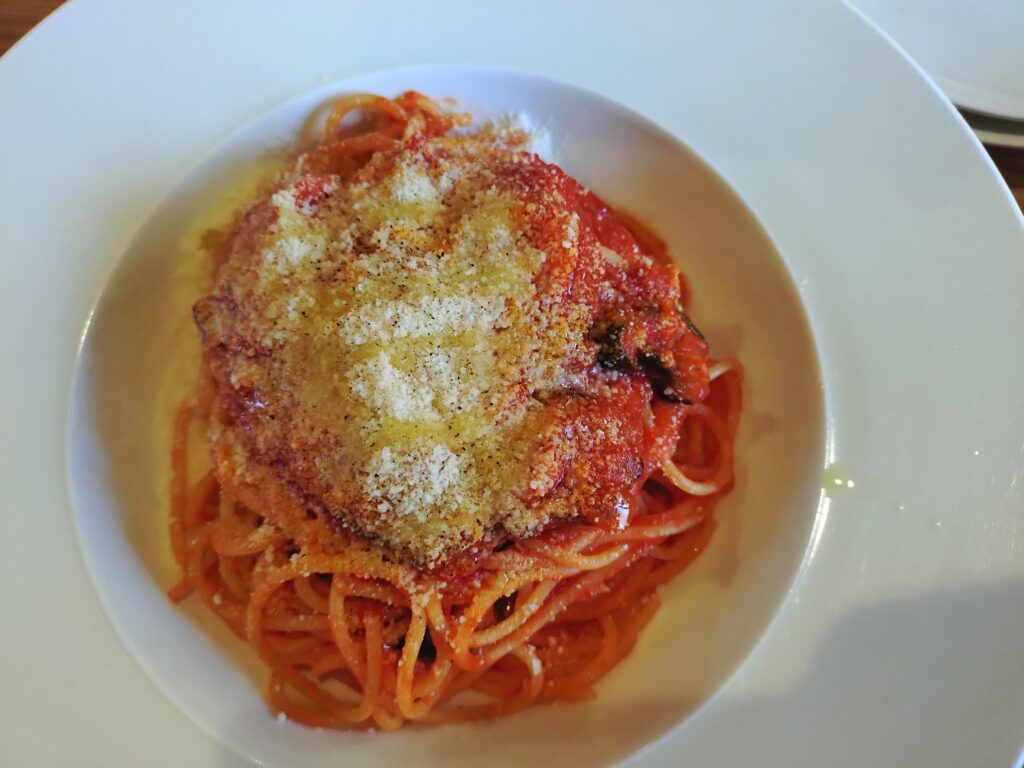 トマトソースのパスタ(大盛り)