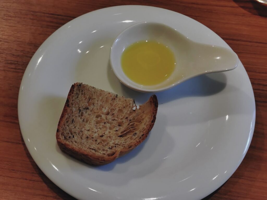 都立大学Da frac'è(ダ フラーチェ) 自家製パン