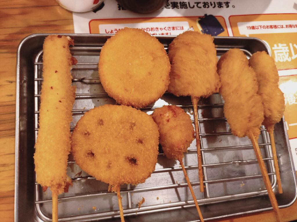 串カツの食べ放題（レンコン・チーズ・山芋など）