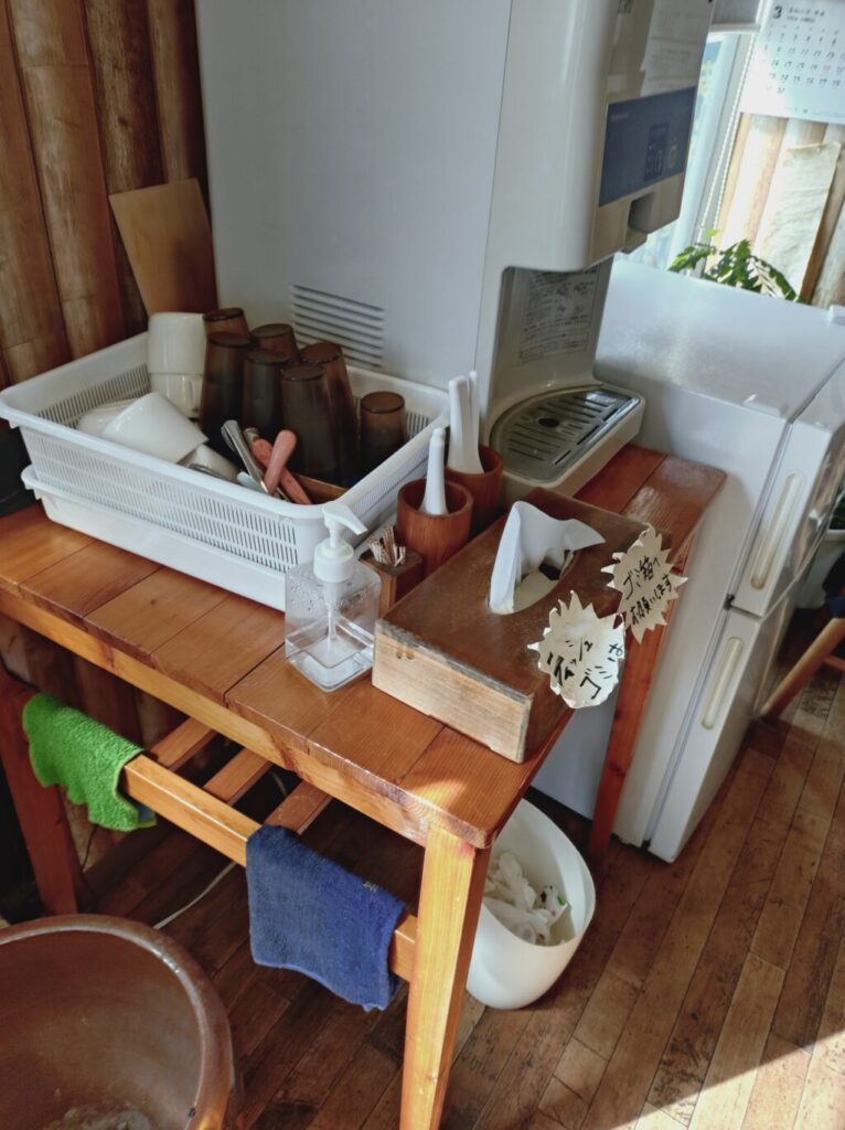 ラーメン サンガ お水や取り皿など