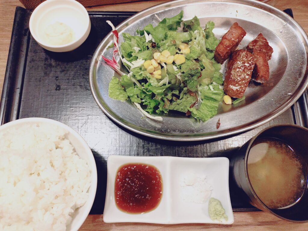 ビーフステーキランチ（オーストラリア牛）　1,000円